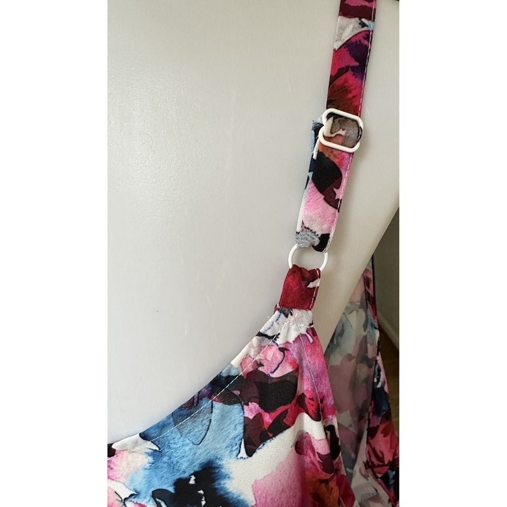 Torrid Floral V-Neck Cami Tank Top Adjustable Straps Multicolor Plus 4X NWT - Picture 6 of 8